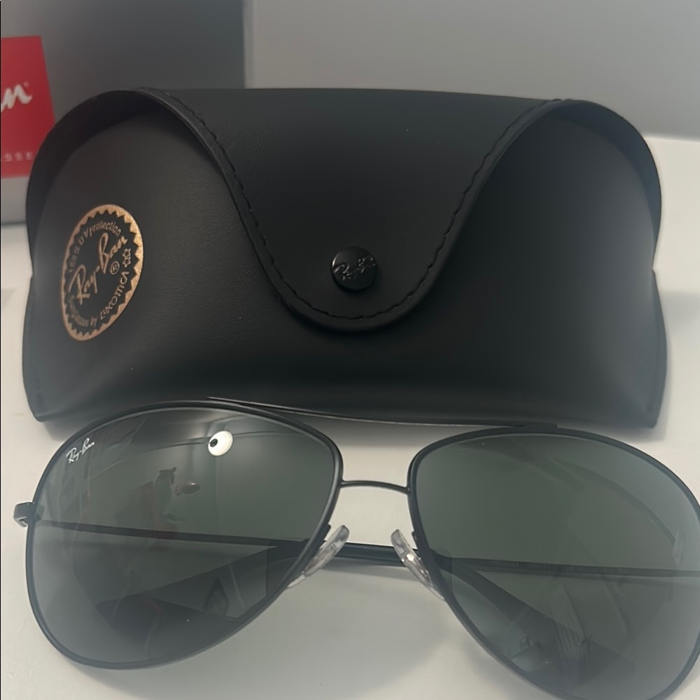 Ray-Ban Black Aviator Sunglasses